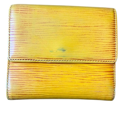 Louis Vuitton Epi Leather Wallet - Yellow! - Picture 7 of 11